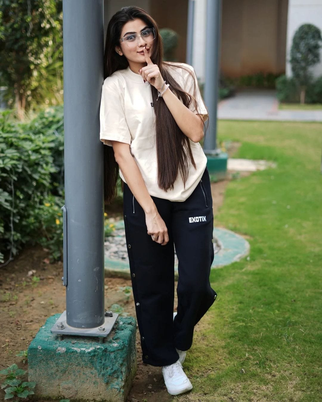 Exotix Cream Crew Neck T-shirt With Snap Button Pant - image 2