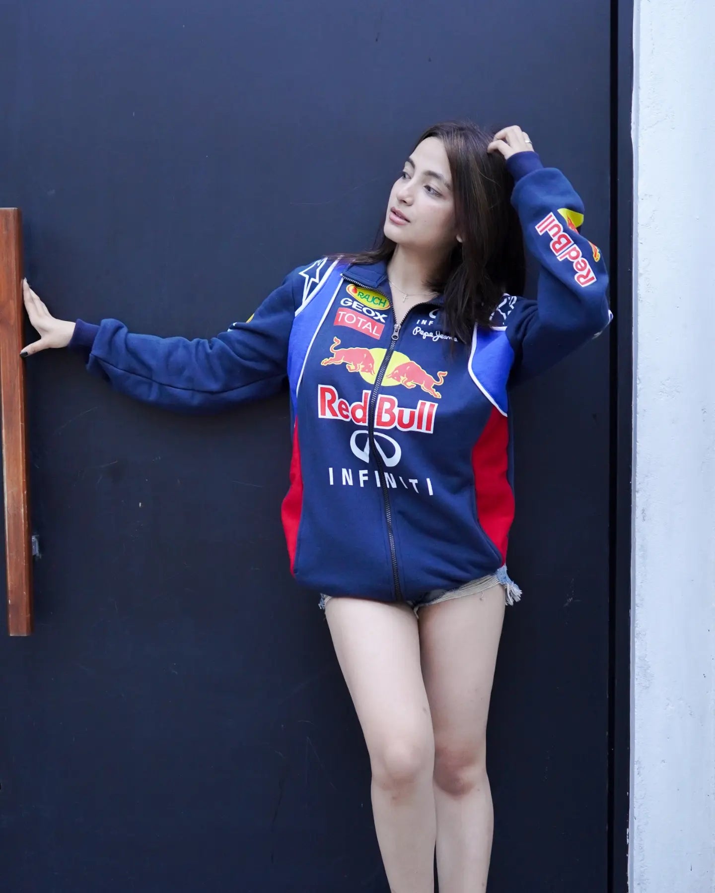 Women's Red Bull Racing Jacket – Vintage Motorsport Style & Iconic Fashion - image 2