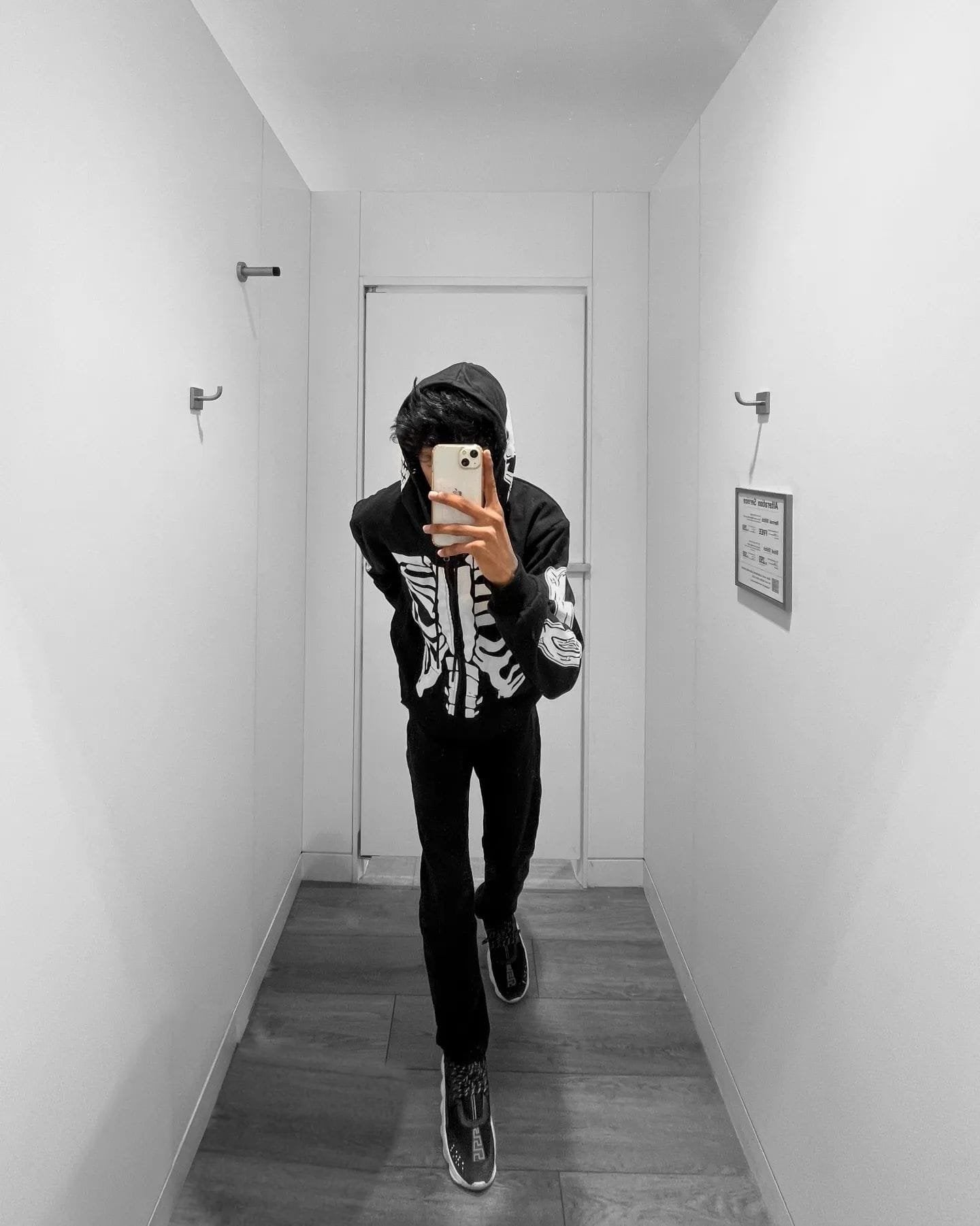 Exotix Vintage Skull Zip Hoodie Timeless Aesthetic with A Retro Twist - image 4