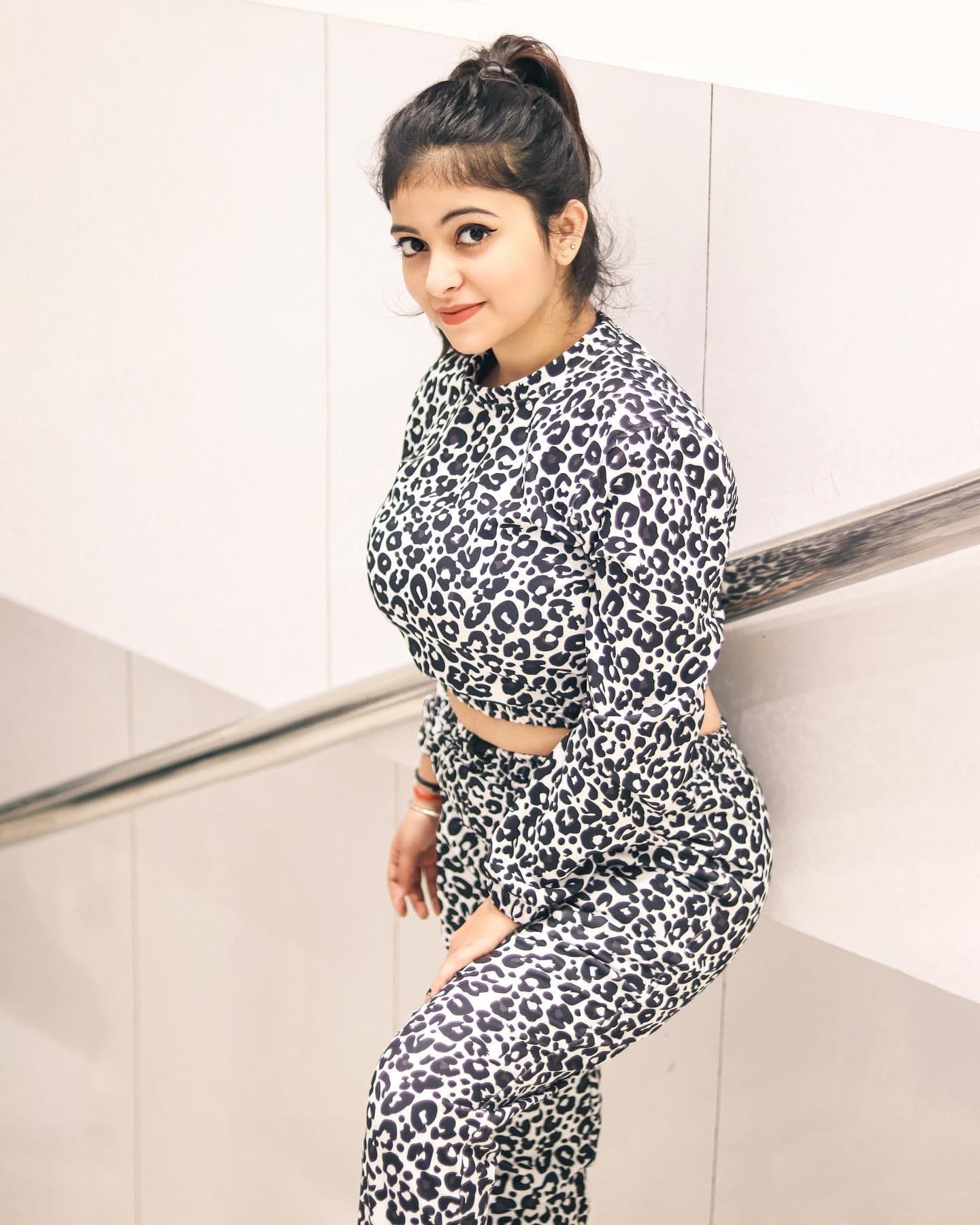 White Leopard Printed Co-ord - image 2