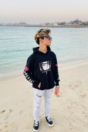 Living in my own anime world with this amazing Itachi Uchiha hoodie